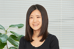 久利生さほり（2011年入社）
